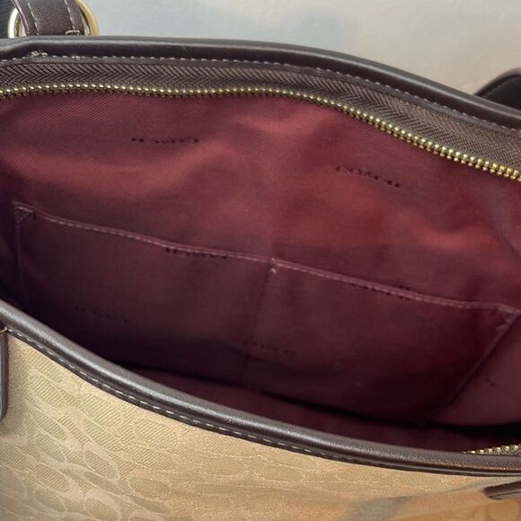 Coach Taylor Signature Jacquard Tote - Picture 8 of 14